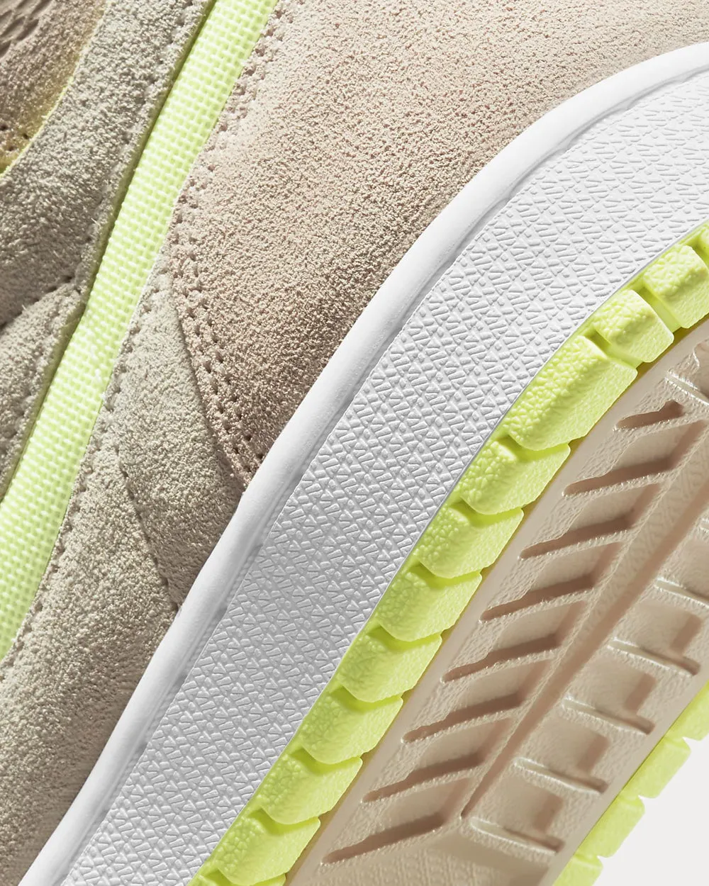 Air Jordan 1 Zoom Air Comfort Pearl White / Light Lemon Twist / White / Fossil High Top Sneakers