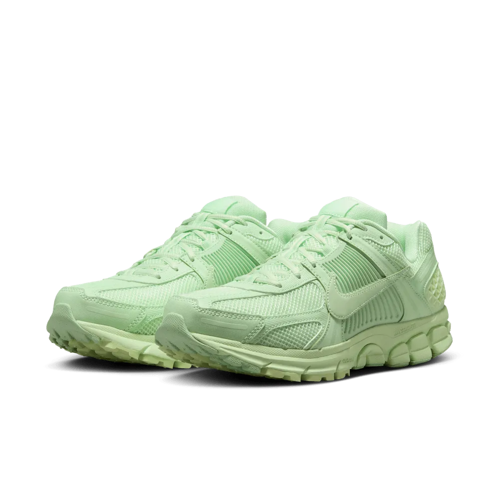 MENS NIKE ZOOM VOMERO 5 VAPOR GREEN