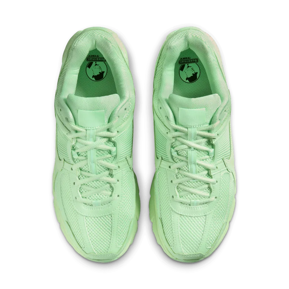 MENS NIKE ZOOM VOMERO 5 VAPOR GREEN