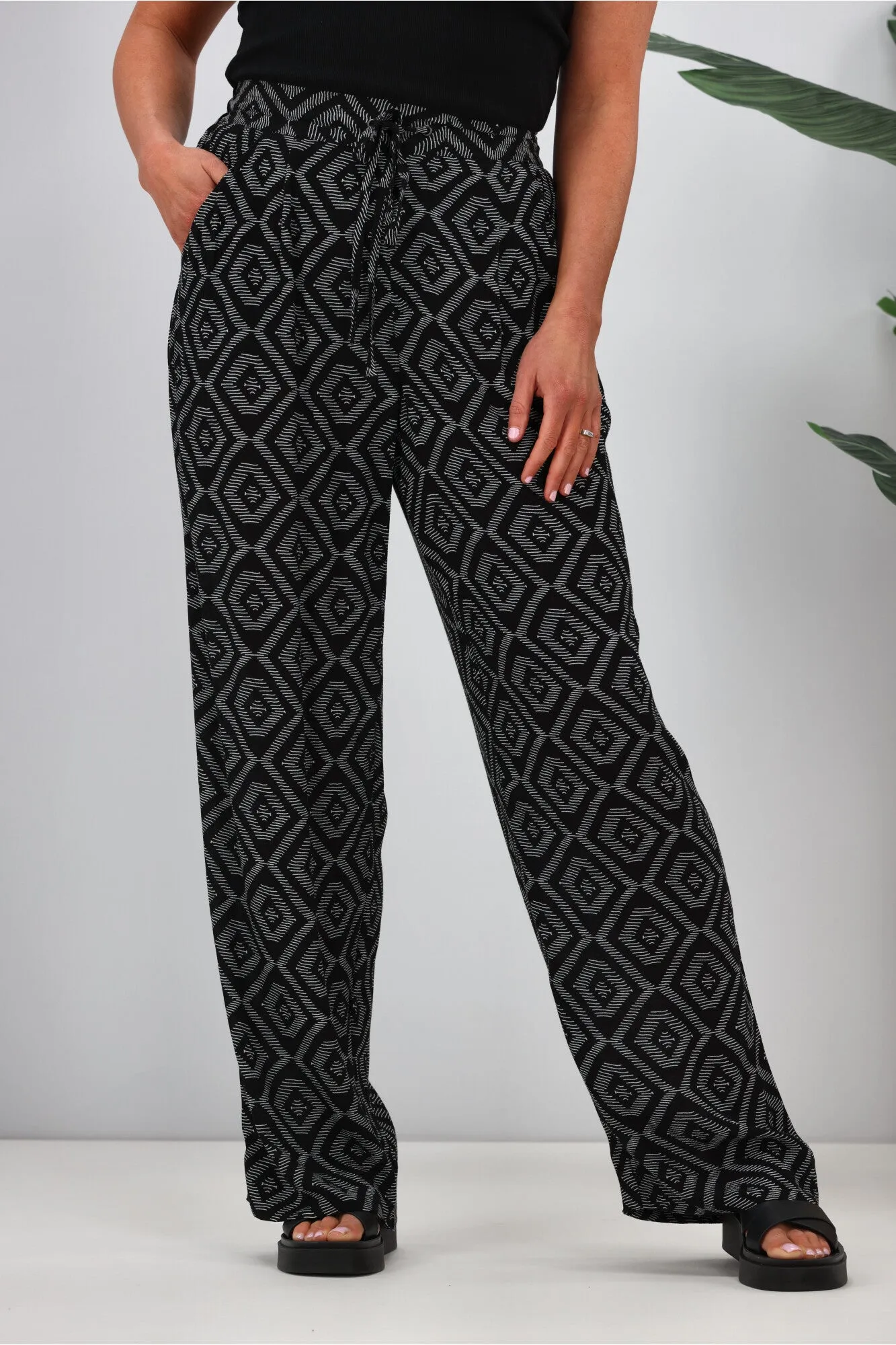 Shine On Label Sakura Printed Wide Leg Pants Black