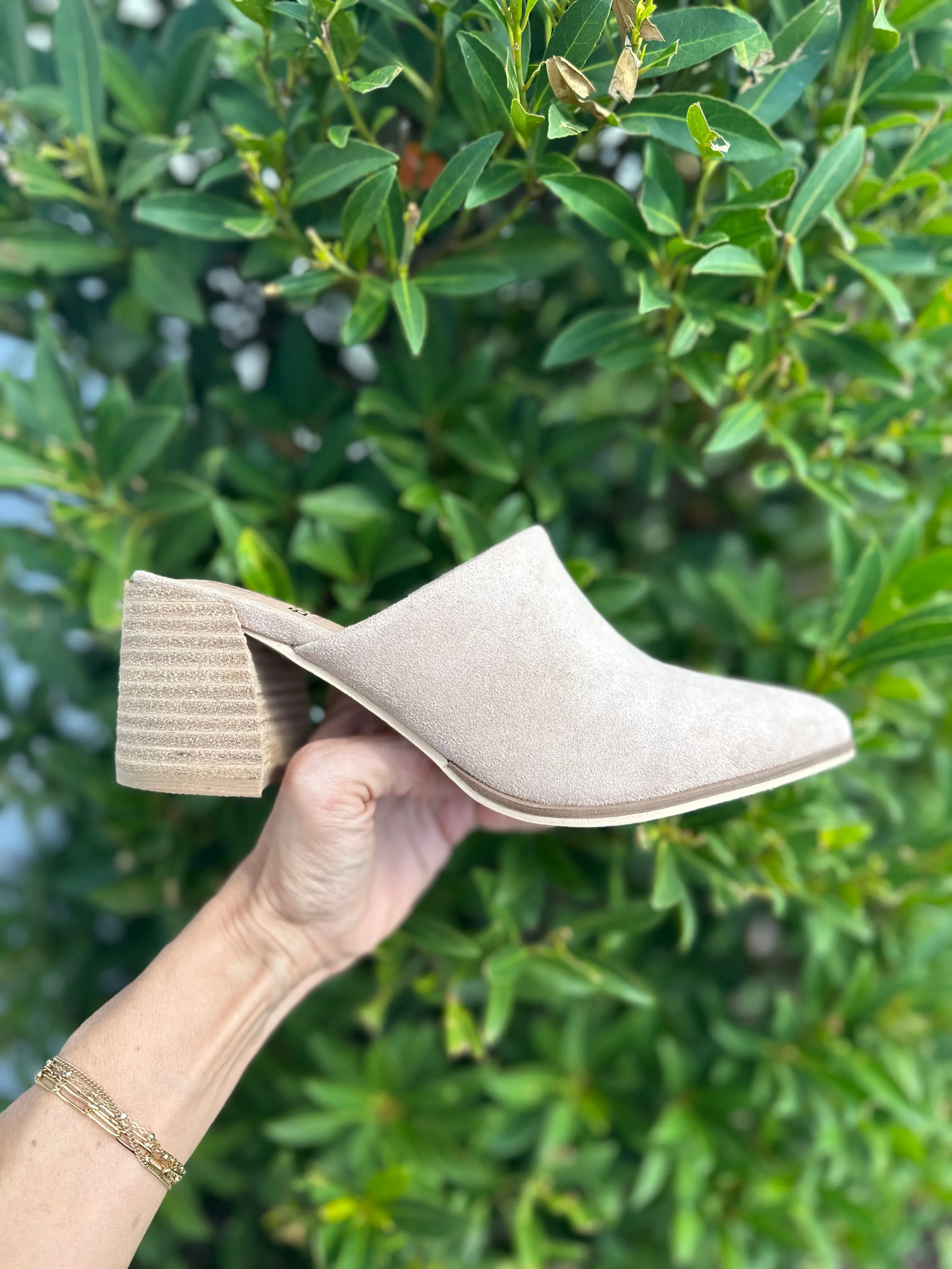 Stephanie Mules- Taupe