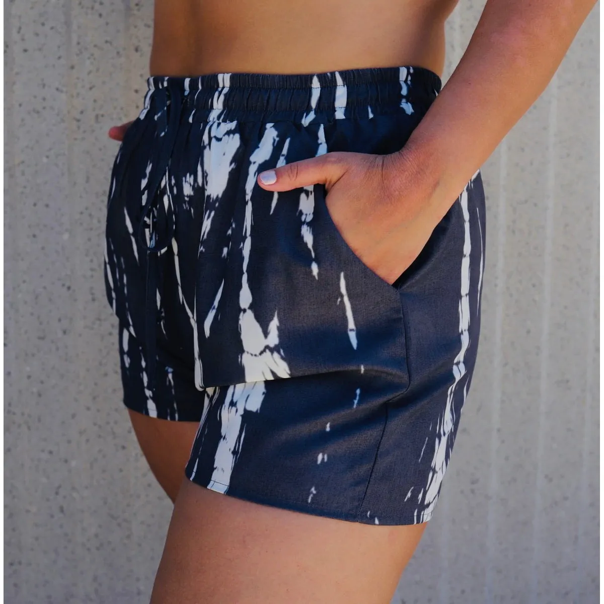 TIE DYE DRAWSTRING SHORTS - VINTAGE BLACK